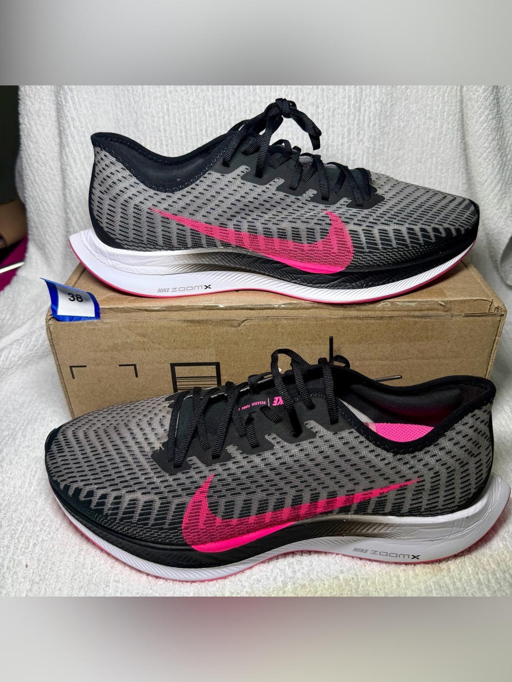 Nike Gray and Hot Pink Men's Athletic Running Shoes